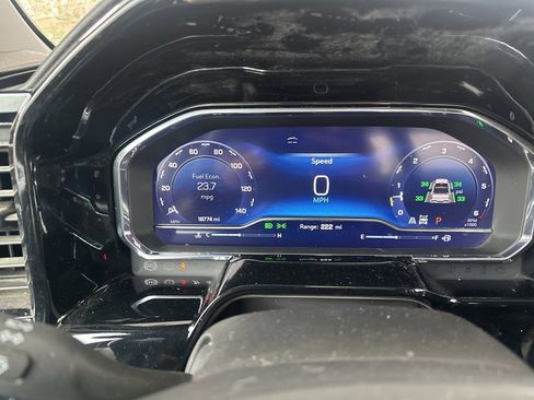 Used 2025 Chevrolet Silverado 1500 LTZ w/ LTZ Premium Package image 9