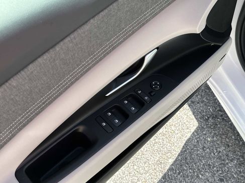 New 2026 Hyundai Elantra Limited w/ Cargo Package image 15