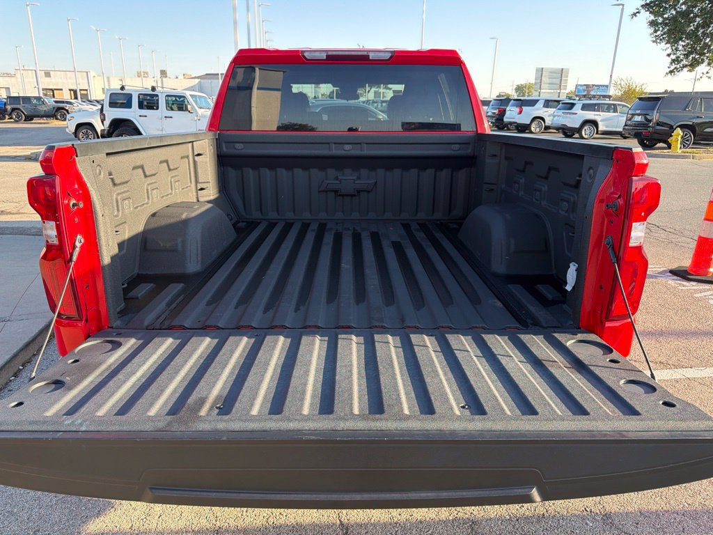 Used 2022 Chevrolet Silverado 1500 RST AWD/4WD image 15