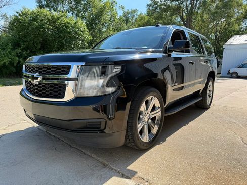 Used 2017 Chevrolet Tahoe LT AWD/4WD image 4