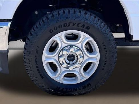 Used 2025 Ford F350 XLT AWD/4WD image 6