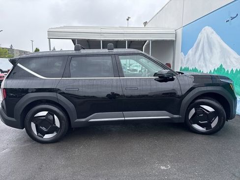 Certified 2024 Kia EV9 Wind AWD/4WD image 6