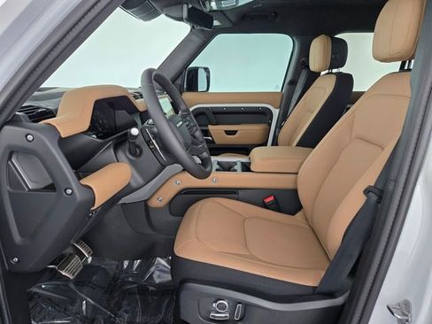 New 2026 Land Rover Defender 130 V8 AWD/4WD image 10