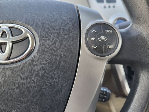 Used 2013 Toyota Prius V Three image 26