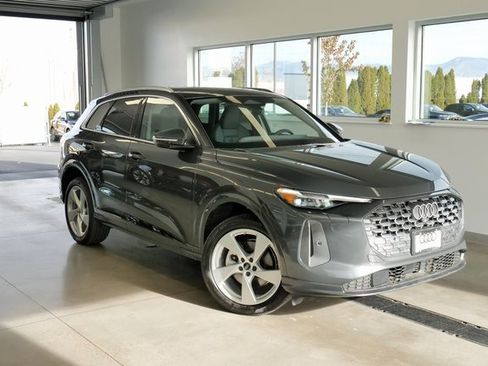 New 2025 Audi Q5 Premium Plus image 1