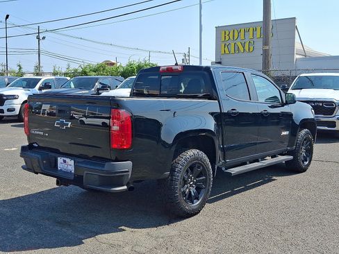 Used 2019 Chevrolet Colorado Z71 w/ Z71 Midnight Edition AWD/4WD image 7