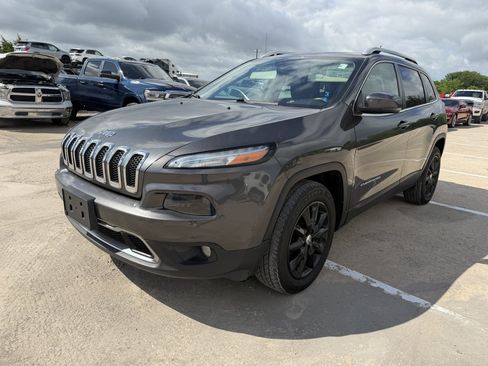 Used 2017 Jeep Cherokee Limited w/ Luxury Group AWD/4WD image 1