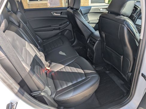 Used 2023 Ford Edge SEL w/ Convenience Package AWD/4WD image 16