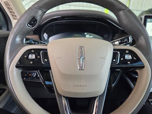 Used 2022 Lincoln Corsair Reserve w/ Equipment Group 201A AWD/4WD image 6
