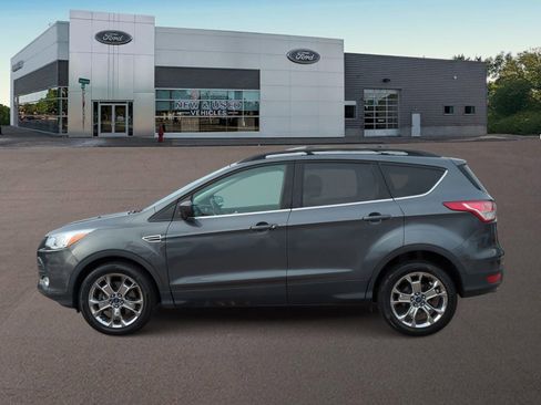 Used 2015 Ford Escape SE w/ Equipment Group 201A image 7