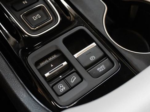 Used 2025 Honda Pilot Elite image 43