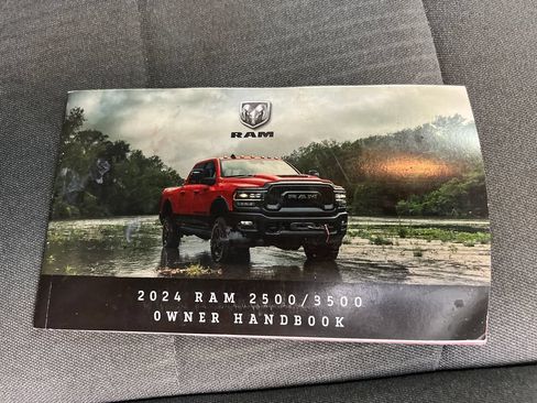Used 2024 RAM 2500 Big Horn AWD/4WD image 34