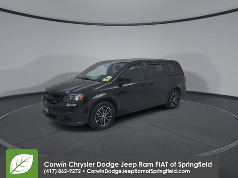 Used 2017 Dodge Grand Caravan SE FWD image 7