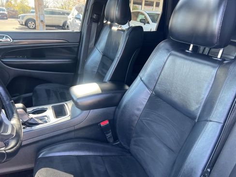 Used 2018 Jeep Grand Cherokee Altitude AWD/4WD image 5