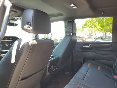 Used 2026 GMC Sierra 2500 AT4 w/ Technology Package image 10