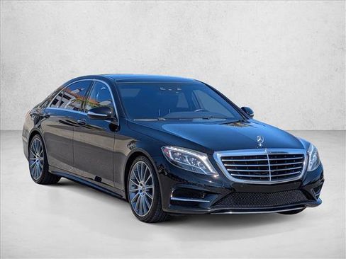 Used 2017 Mercedes-Benz S 550 Sedan image 3