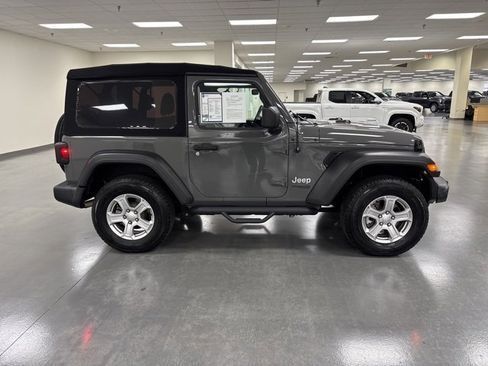 Used 2021 Jeep Wrangler Sport S image 8