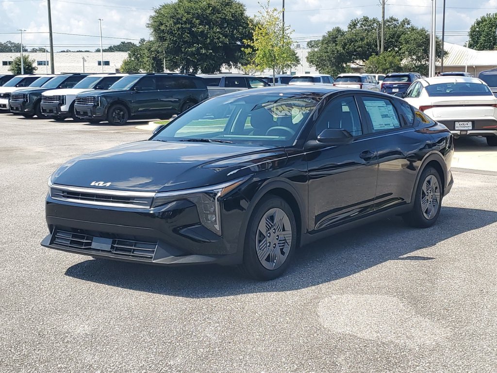New 2026 Kia K4 FWD image 2