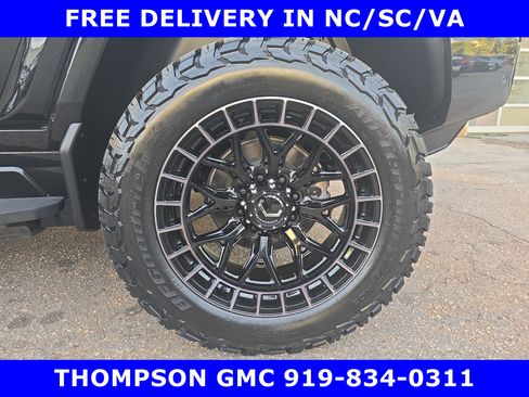 New 2025 GMC Hummer EV 3X image 8