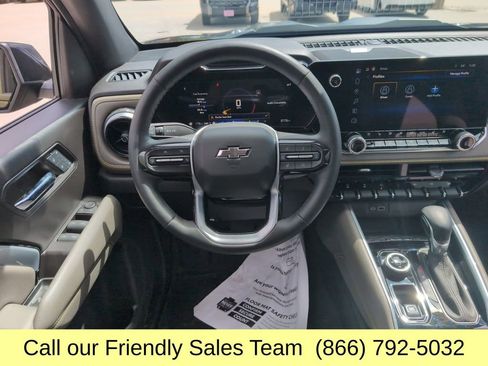 Used 2024 Chevrolet Colorado ZR2 w/ ZR2 Bison Edition AWD/4WD image 17