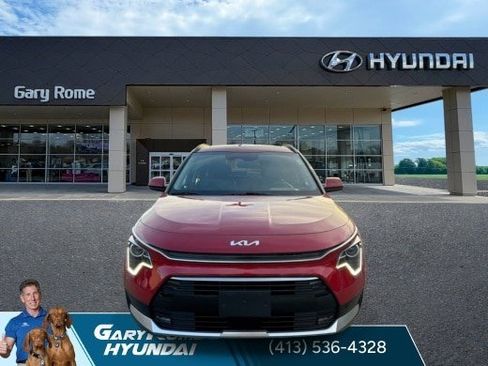 Used 2023 Kia Niro FWD image 3
