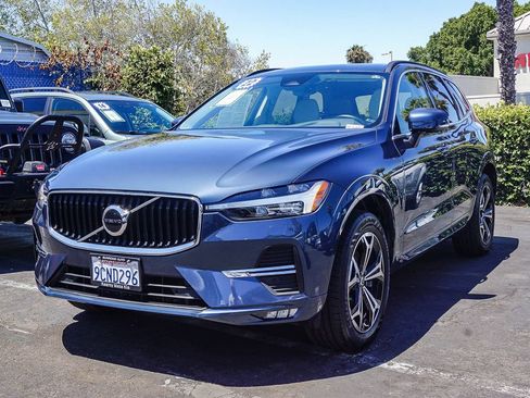 Used 2022 Volvo XC60 B5 Momentum w/ Climate Package FWD image 4