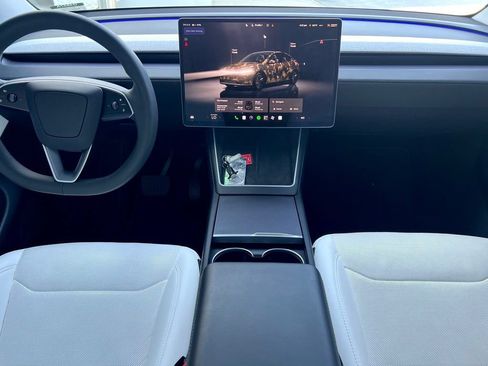 Used 2026 Tesla Model Y 2WD image 18