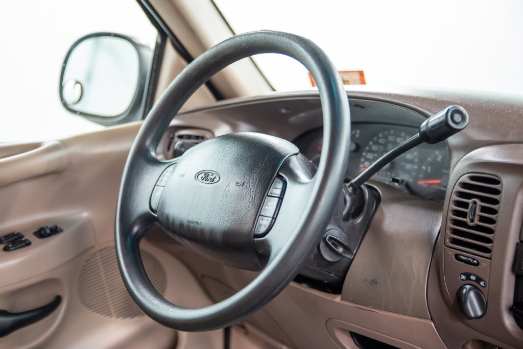 Used 1997 Ford F150 Lariat AWD/4WD image 19