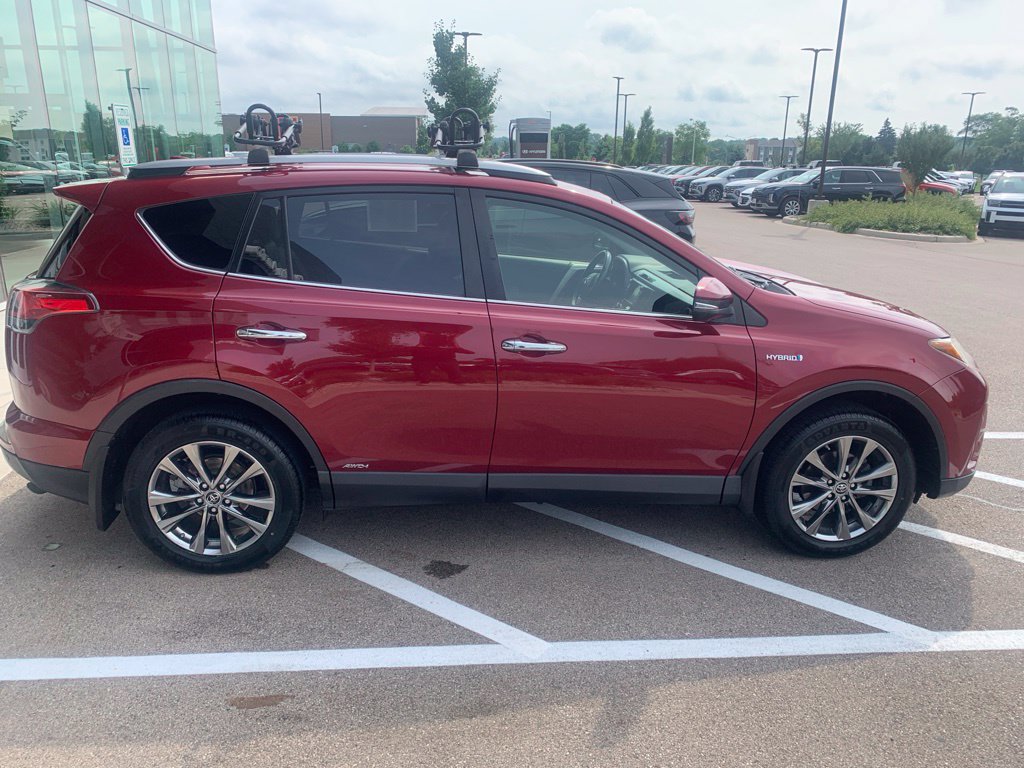 Used 2018 Toyota RAV4 Limited w/ Advanced Technology Package AWD/4WD image 8