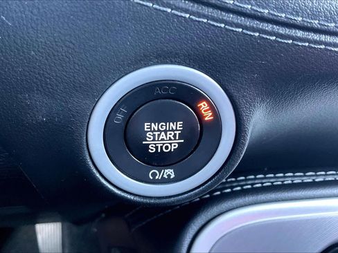 Used 2022 Dodge Challenger R/T w/ Plus Package image 56