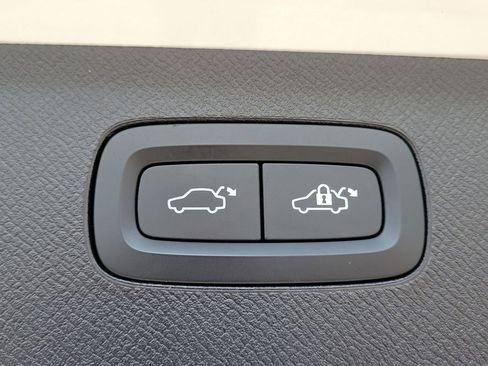 Used 2023 Volvo XC90 B6 Ultimate image 10