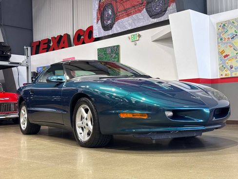 Used 1997 Pontiac Firebird Formula w/ Opt Pkg RWD image 24