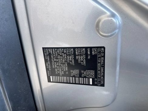 Used 2018 Nissan Rogue SV FWD image 9
