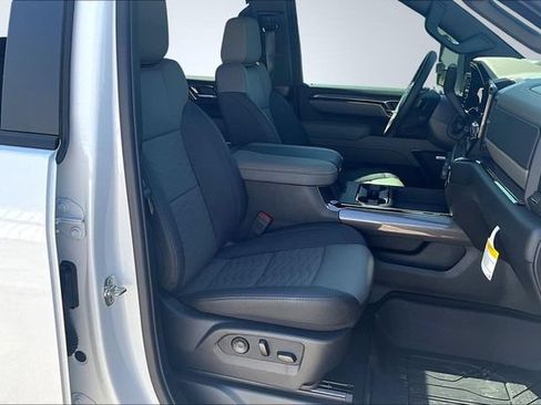 New 2026 Chevrolet Silverado 2500 ZR2 w/ LPO, Dark Essentials Package AWD/4WD image 12