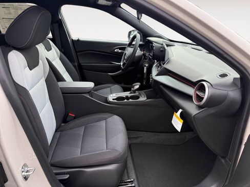New 2026 Chevrolet Trax RS w/ Driver Confidence Package FWD image 19