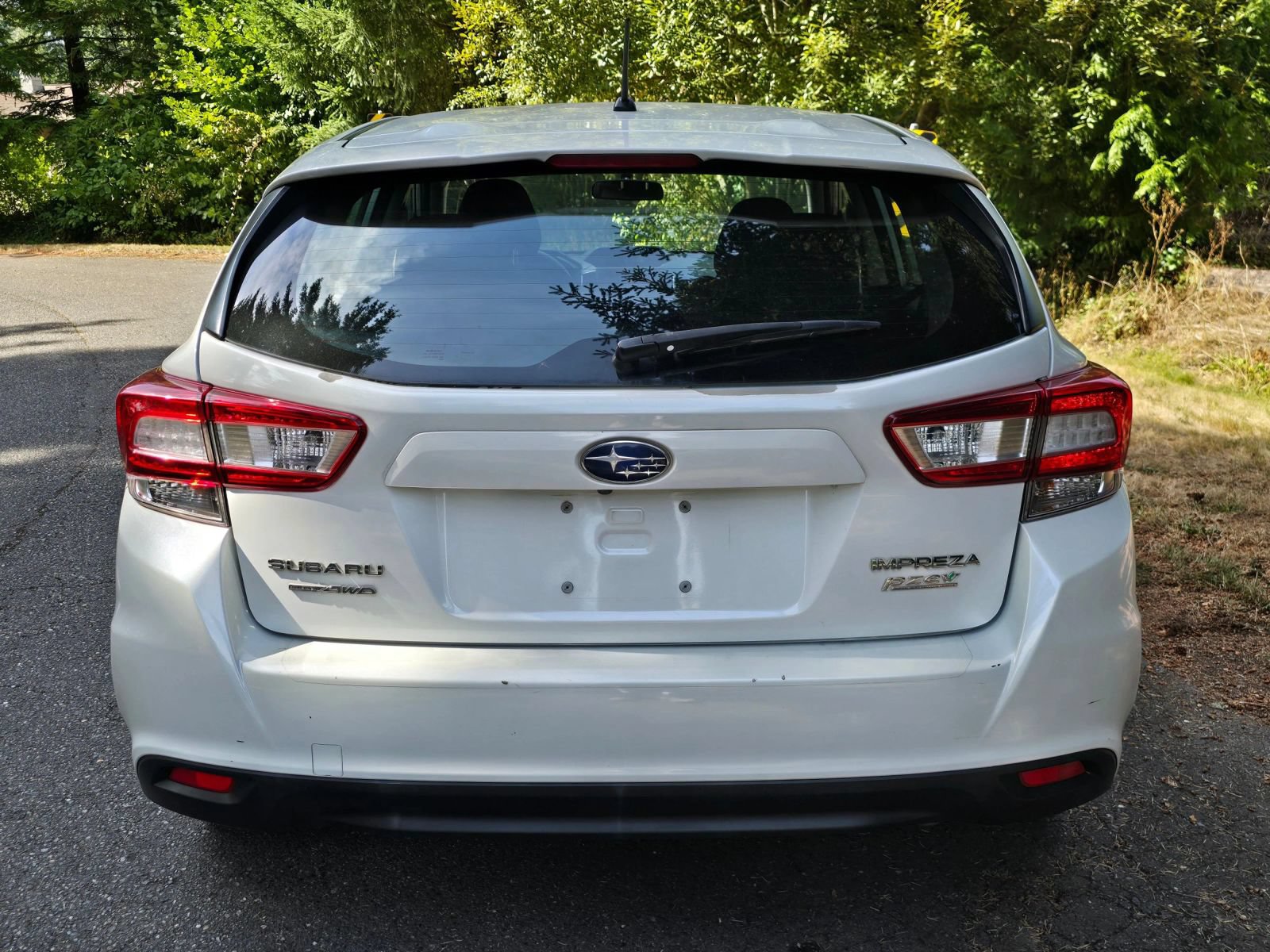 Used 2017 Subaru Impreza 2.0i AWD/4WD image 4