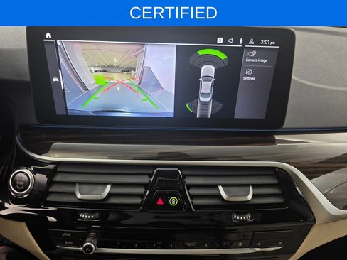 Certified 2023 BMW 530e w/ Premium Package RWD image 22