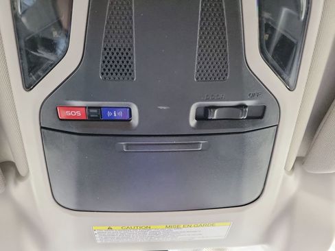 Used 2022 Subaru Outback Premium image 19