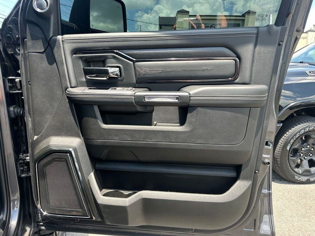 Used 2024 RAM 2500 Limited AWD/4WD image 21