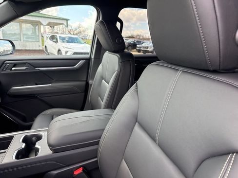 New 2026 GMC Acadia Elevation w/ Black Edition AWD/4WD image 18