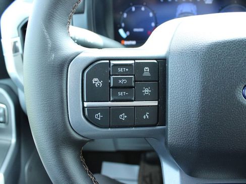 Used 2025 Ford F150 Lariat w/ Equipment Group 502A High AWD/4WD image 38