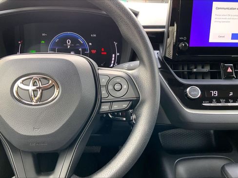 Used 2026 Toyota Corolla LE FWD image 24