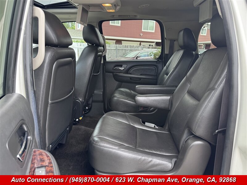 Used 2014 GMC Yukon XL Denali AWD/4WD image 9