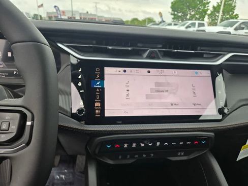 New 2026 Jeep Cherokee Overland image 11