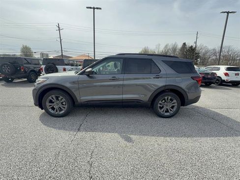 New 2026 Ford Explorer Active image 2