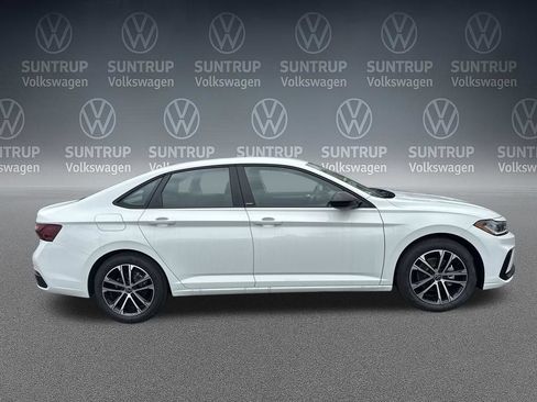 Used 2026 Volkswagen Jetta Sport FWD image 10