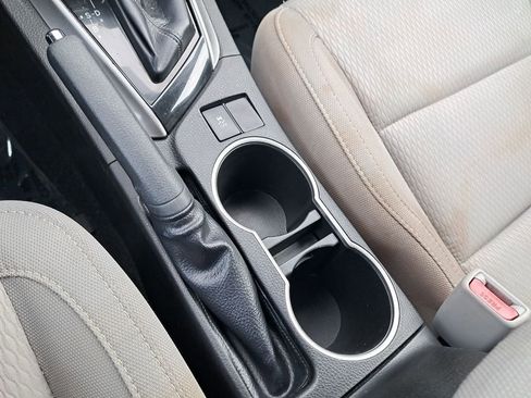 Used 2015 Toyota Corolla LE FWD image 24