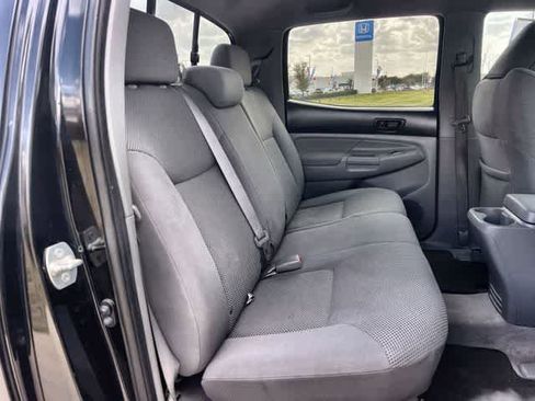 Used 2010 Toyota Tacoma PreRunner image 14