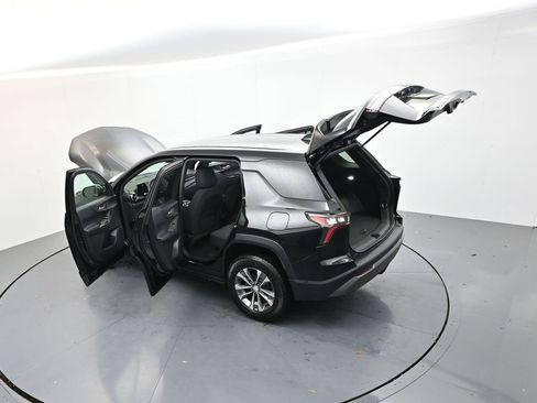 Used 2026 Chevrolet Equinox LT image 35