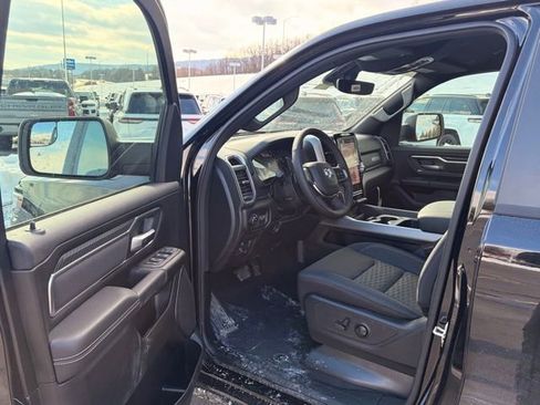 New 2026 RAM 1500 4x4 Crew Cab image 14